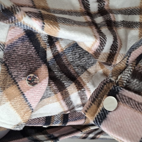 Women's Flannel Shacket Jacket Size Large New Without Tags - Picture 6 of 11